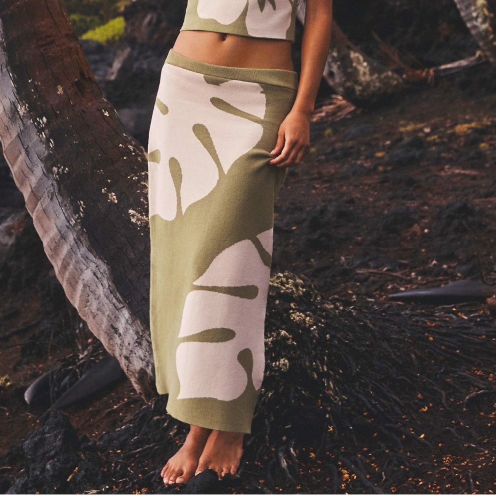Celandine Graphic Midi Skirt